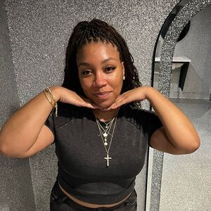 Meet your Posher, Lydia